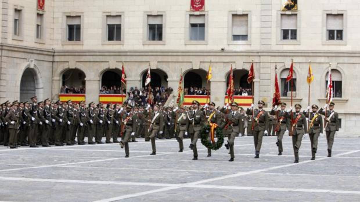 Militares en la Academia de Infantería, en Toledo