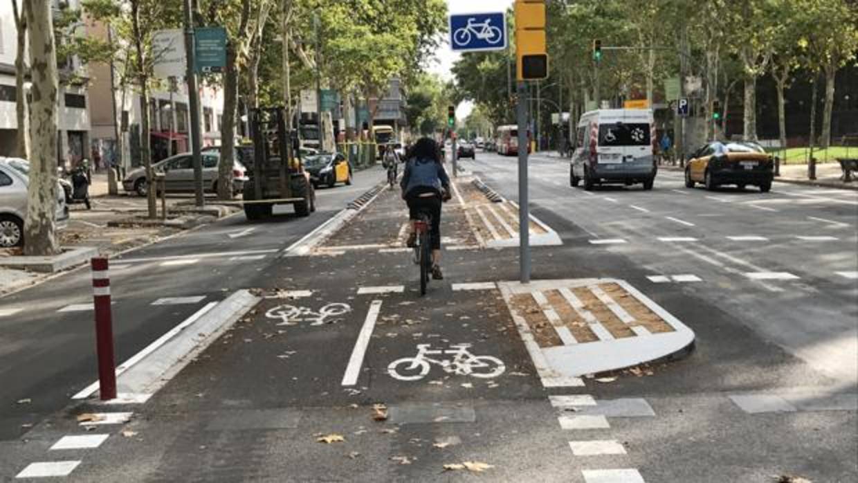 Un ciclista, por Barcelona