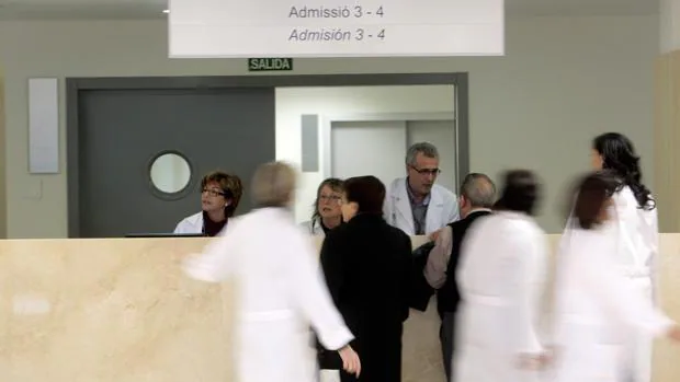 Imagen de archivo de la zona de admisión del hospital La Fe de Valencia