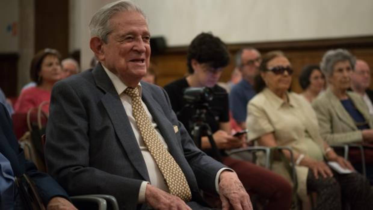 Enrique Badosa, durante el homenaje que le rindió la Universidad de Barcelona