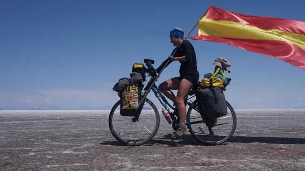Cristina Spínola a su paso por el altiplano, Bolivia