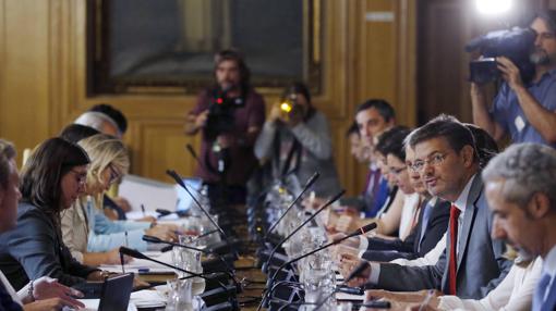 El ministro de Justicia, Rafael Catalá, preside la Conferencia Sectorial junto con los consejeros de Justicia de las comunidades autónomas con competencias transferidas en la materia