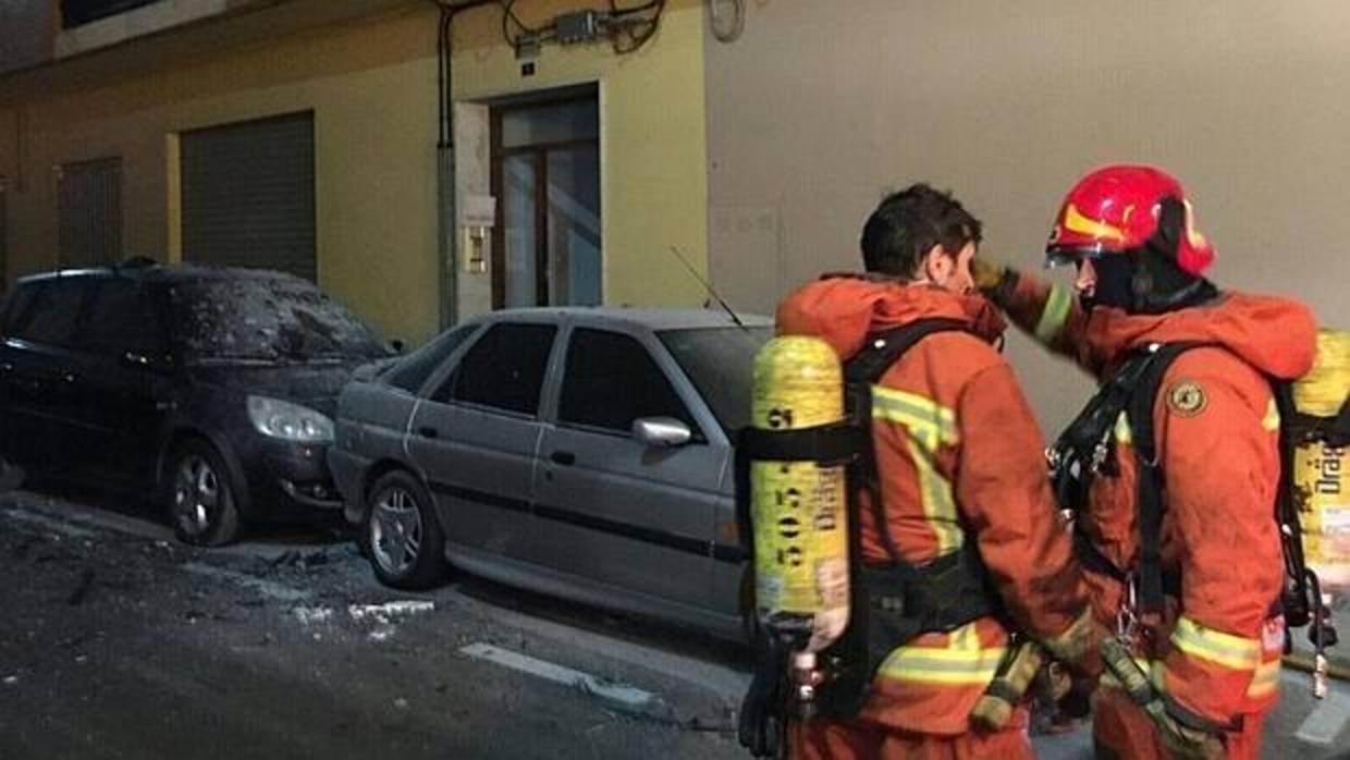 Imagen de la fachada del edificio incendiado