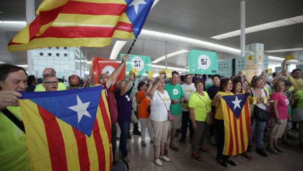 La ANC busca rédito político en el conflicto laboral del aeropuerto de El Prat