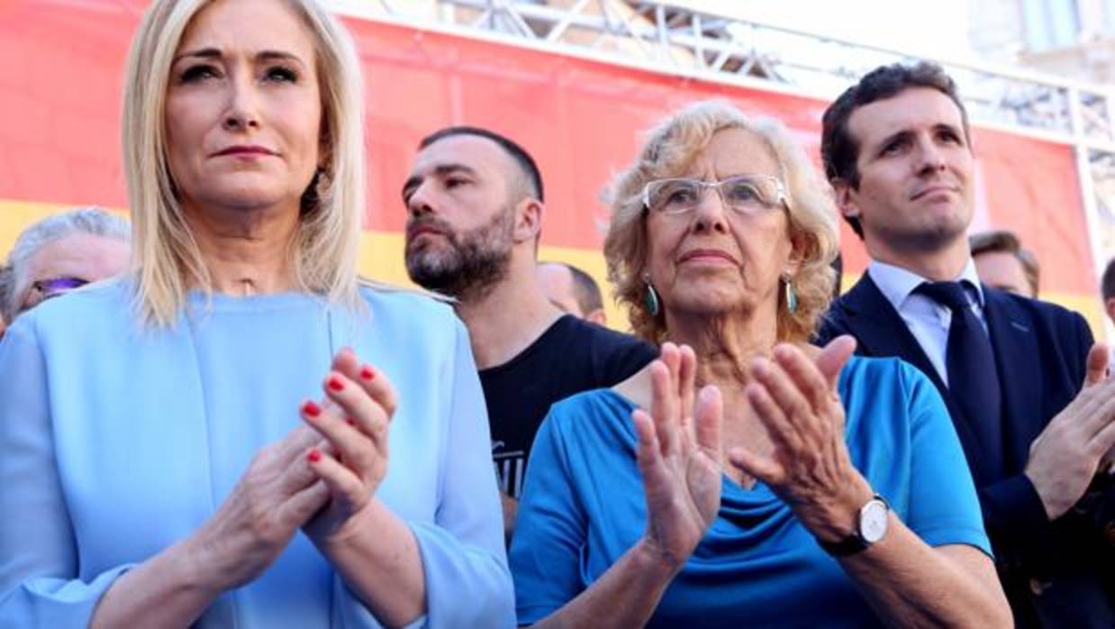 Cristina Cifuentes y Manuela Carmena, en una imagen de archivo