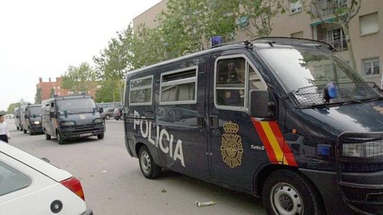 Imagen de archivo de un furgón de la Policía Nacional de Alicante