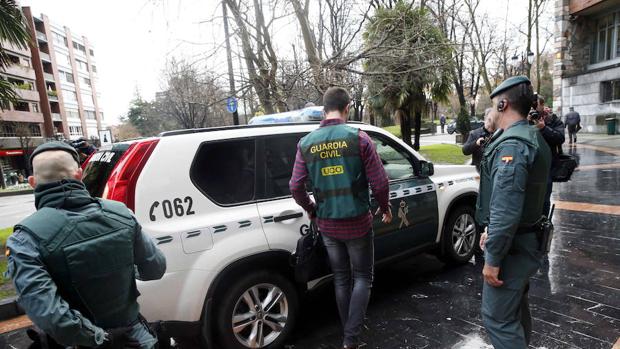 El Supremo condena a un guardia civil que arbitraba partidos estando de baja