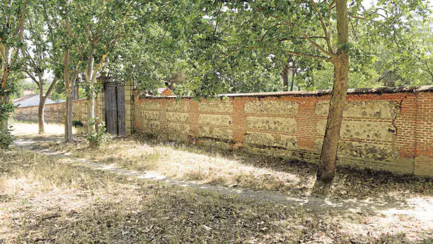 El muro histórico de la Casa de Campo, en la puerta de las Moreras, que será rehabilitado