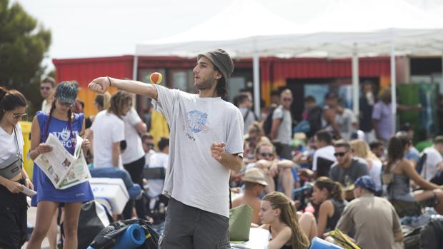 El festival Rototom suspende las actividades del día en la playa en la que se ahogó el joven de 22 años