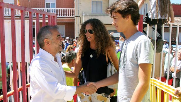 Más de 50.000 personas rinden homenaje a Ángel Nieto en La Bañeza