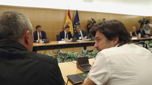 Mayoral durante la reunión por el pacto antiyihadista