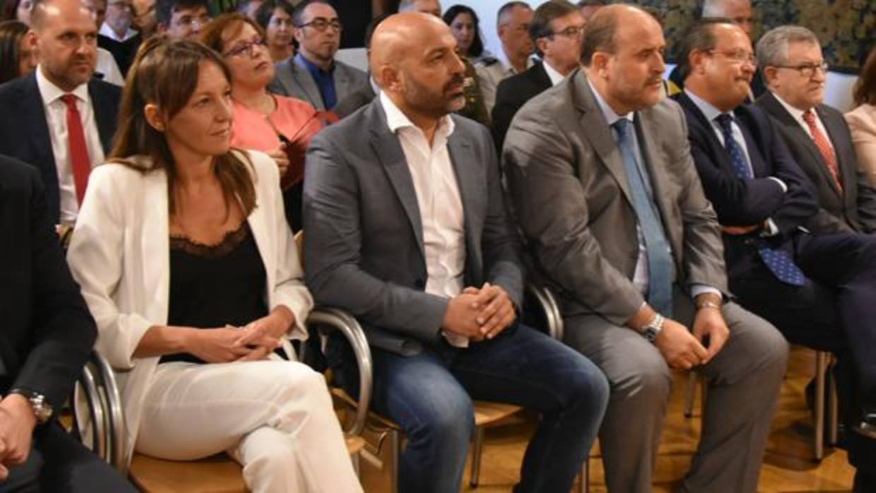 Inmaculada Herranz y José Molina, con Martínez Guijarro, el día de su toma de posesión