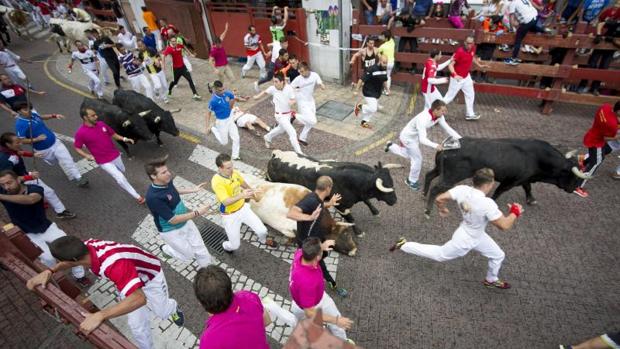 La lluvia complica el tercer encierro de San Sebastián de los Reyes, que acaba con cuatro heridos