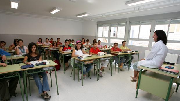 La Consejería de Educación adjudica 3.120 vacantes a interinos de enseñanzas medias