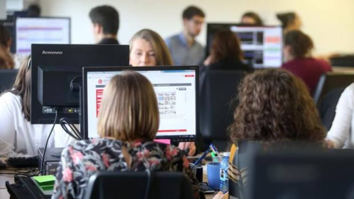 Un grupo de trabajadores de la administración, en una imagen de archivo