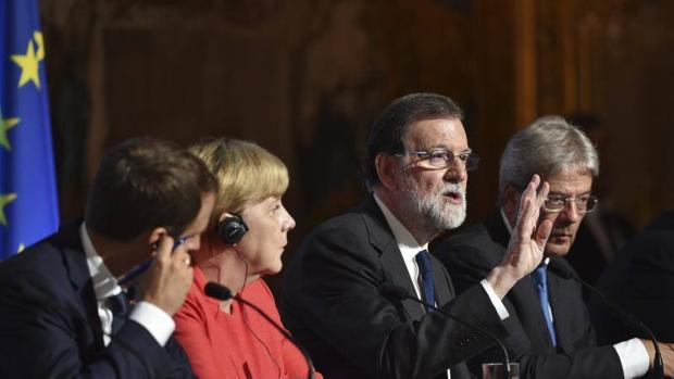 Rajoy reclama una batalla «global» contra el terrorismo