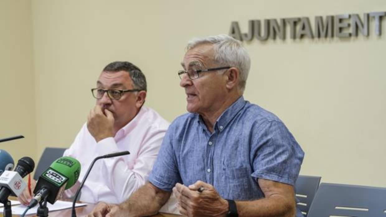 Imagen de archivo de Joan Ribó y Vicent Llorens en una rueda de prensa