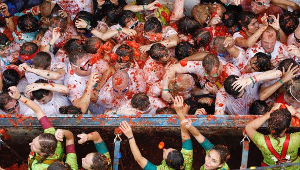 Los Bancos de Alimentos cargan contra la Tomatina