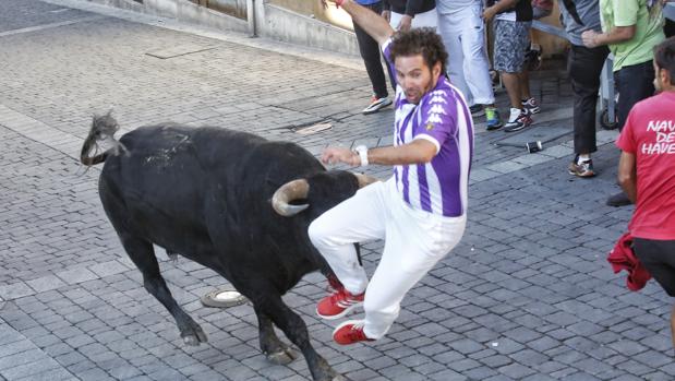 Cuéllar vibra con un quinto encierro limpio y muy rápido