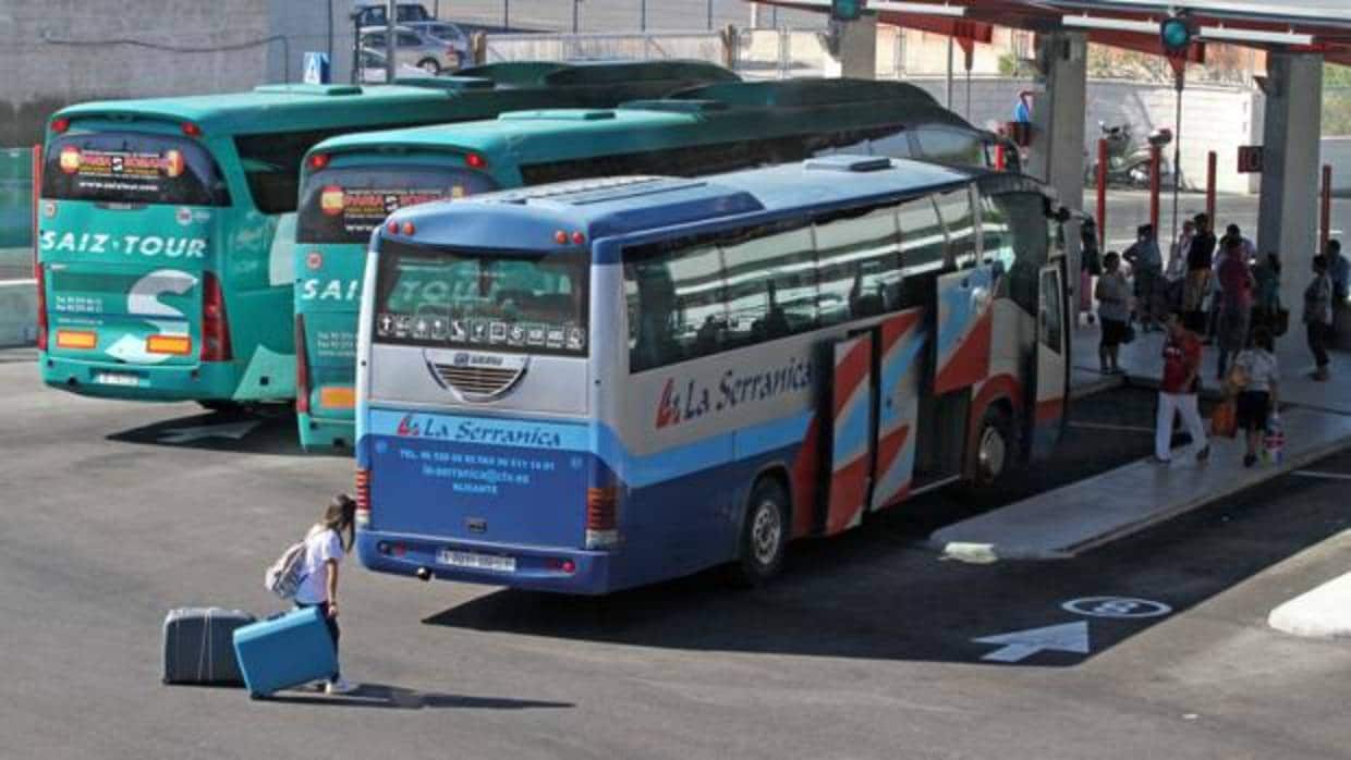 Imagen de una estación de autobuses de Alicante