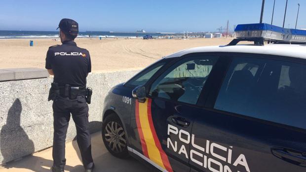 La Policía detiene a un hombre por acosar durante meses a una vecina en Valencia