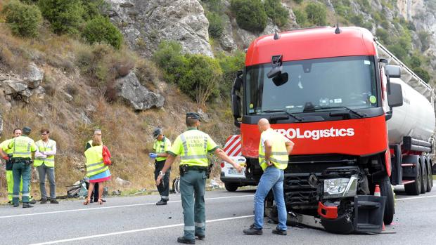 Cinco fallecidos tras la colisión de un camión y un turismo en Pancorbo (Burgos)