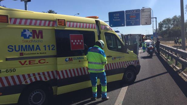 Un hombre muere arrollado por un camión cuando circulaba por el arcén de la A-42