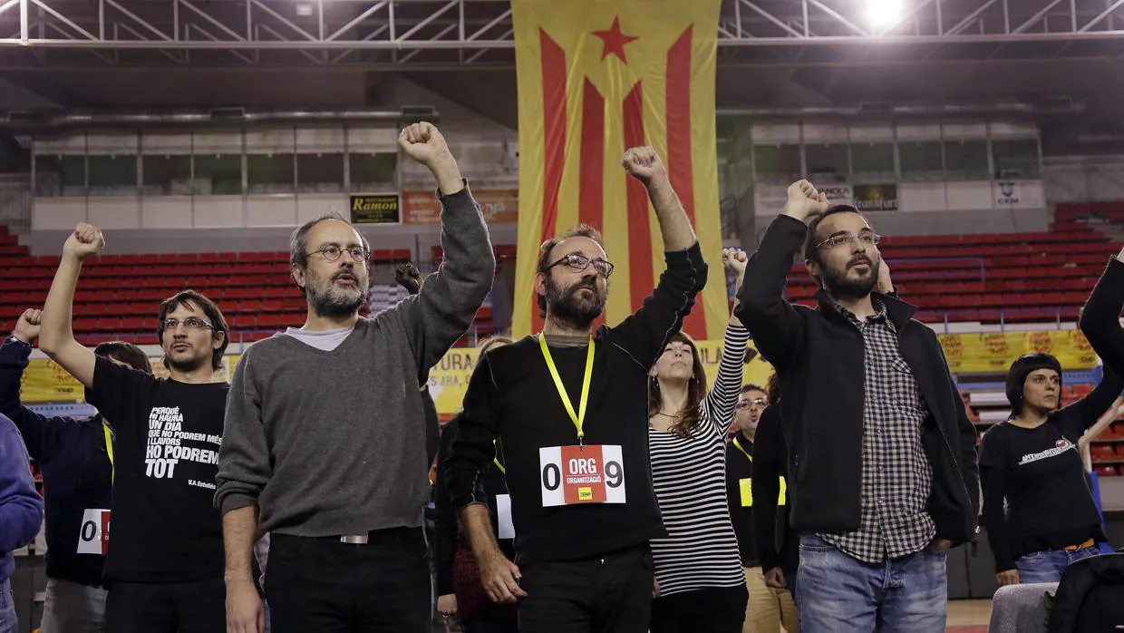 Dirigentes de las CUP, durante un acto de este partido independentista y de izquierda radical