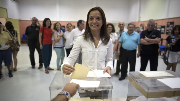 Sara Hernández retira su candidatura y se integra en la de Franco en busca de «la unidad»