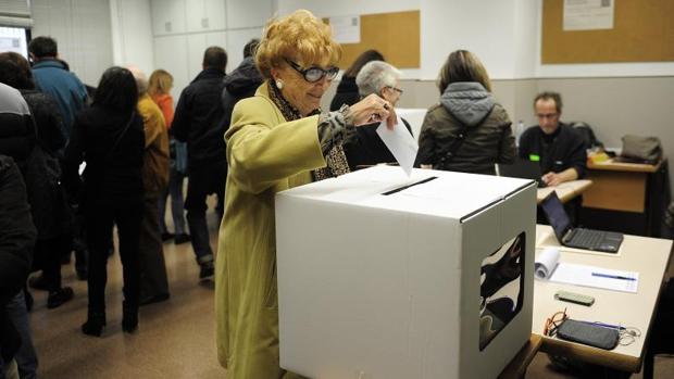 Mossos, Guardia Civil y Policía ya tienen la orden de intervenir las urnas y otros efectos para evitar el referéndum