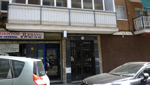 Acuchillado por su novia en Ciudad Lineal: «A pesar de que estaba muy mal, tuvieron que tranquilizarlo»