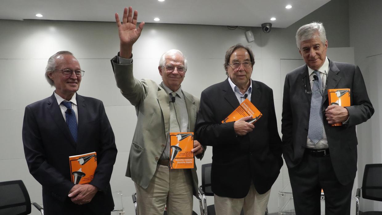 Josep Piqué, Josep Borrell, Francesc de Carreras y Juan José López Burniol