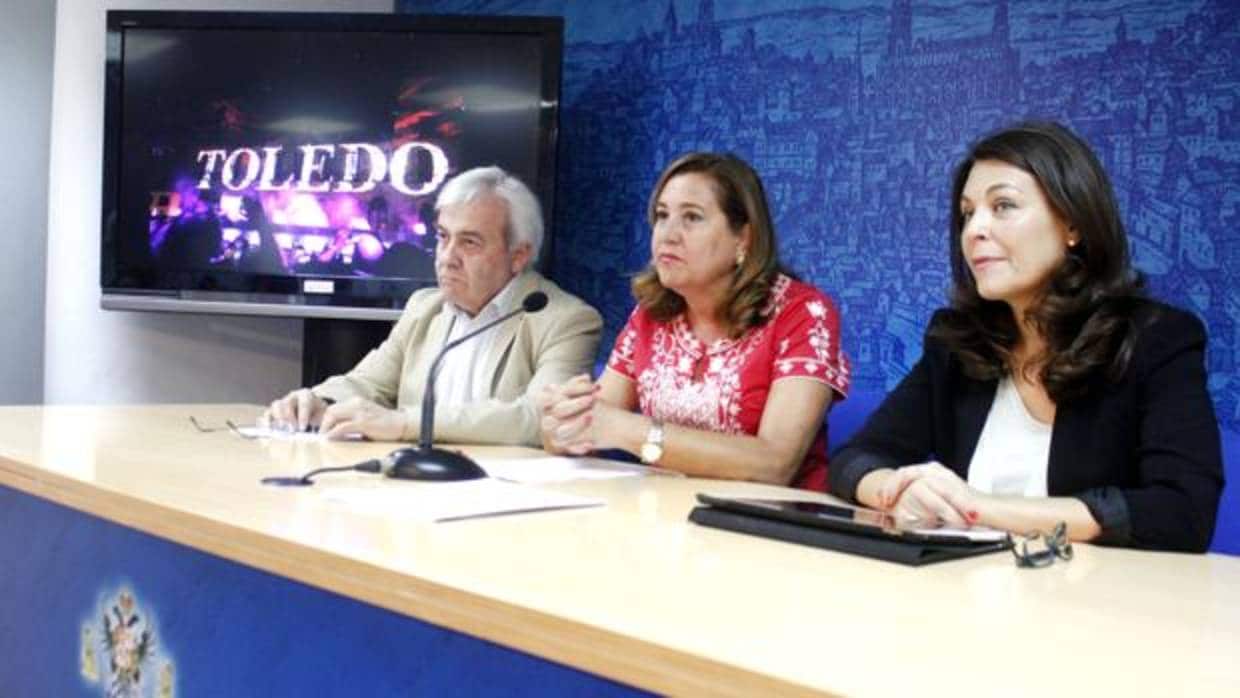 Juan José Pérez del Pino, Rosa Ana Rodríguez y Cuca Díaz de la Cueva, en rueda de prensa