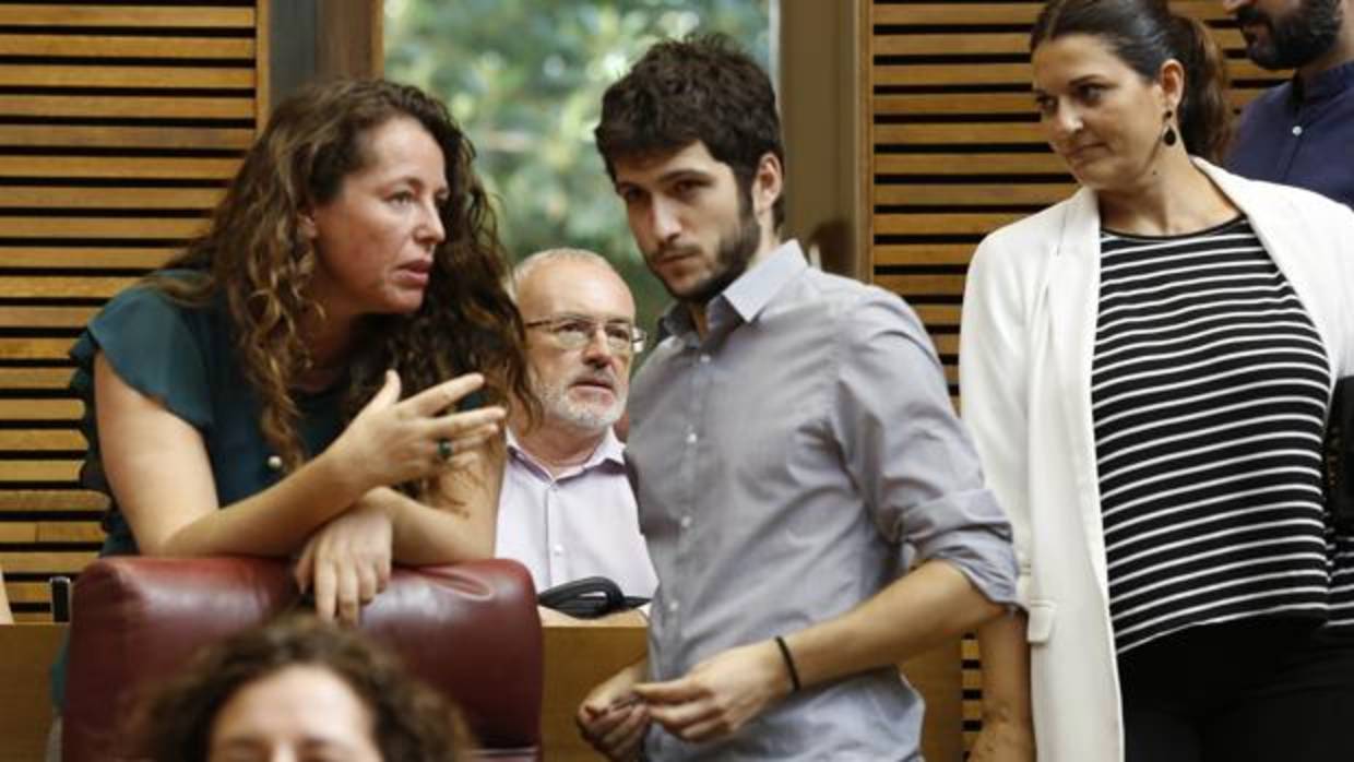 Antonio Estañ, en las Cortes durante el Debate de Política General