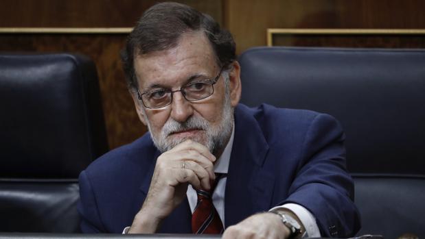Rajoy advierte a Ciudadanos de que la prioridad es proteger la Constitución y no su reforma