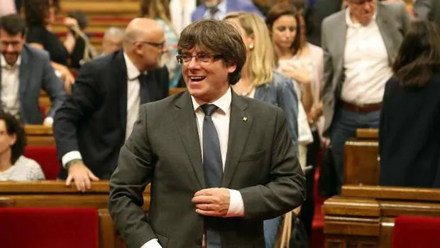 La Mesa acuerda posponer el pleno del Parlament de Cataluña hasta después del 1 de octubre