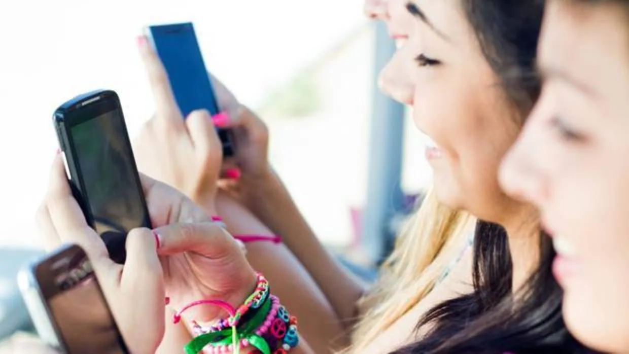La Comunidad de Madrid abre un centro para adolescentes adictos al móvil