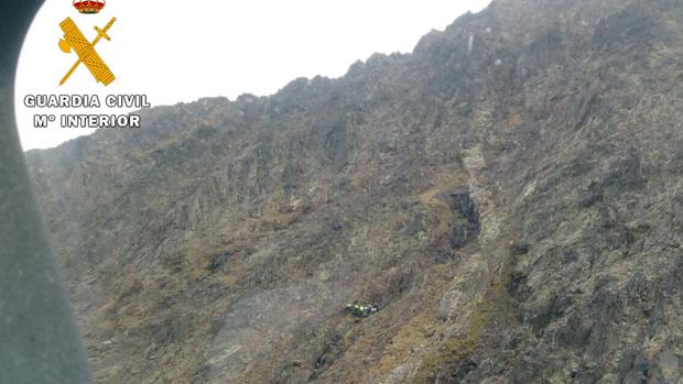 Muere un montañero de 54 años al despeñarse cuando descendía el Pico Infiernos