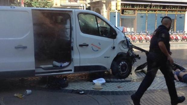 Imagen de la furgoneta empleada en el atentado de Las Ramblas