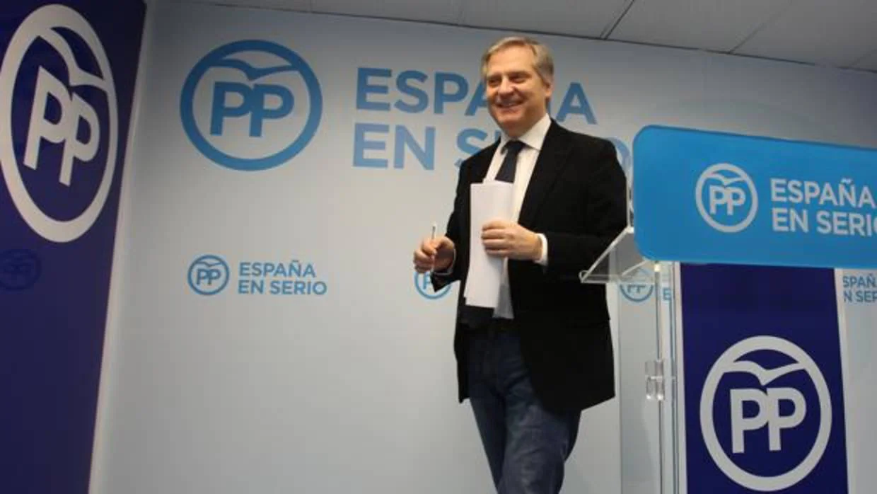 El portavoz del PP en las Cortes, Francisco Cañizares