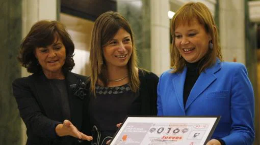 Leire Pajín, acompañada por Bibiana Aído y Carmen Calvo en una foto de archivo