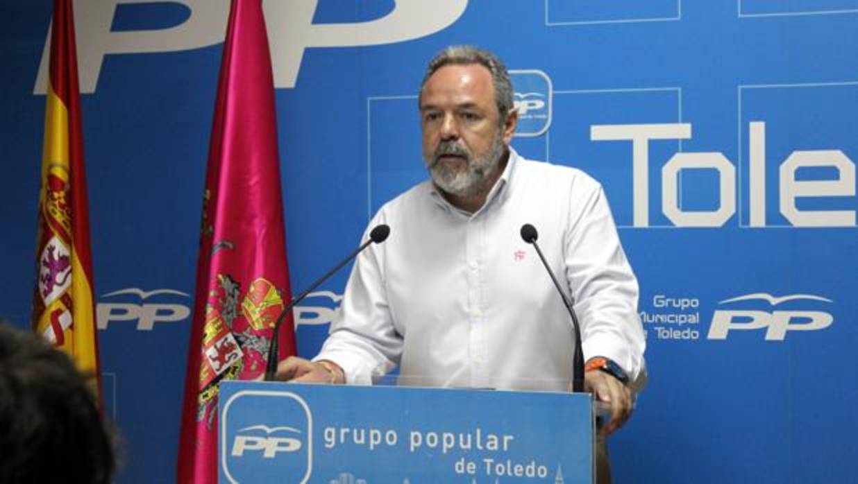 Jesús Labrador en rueda de prensa