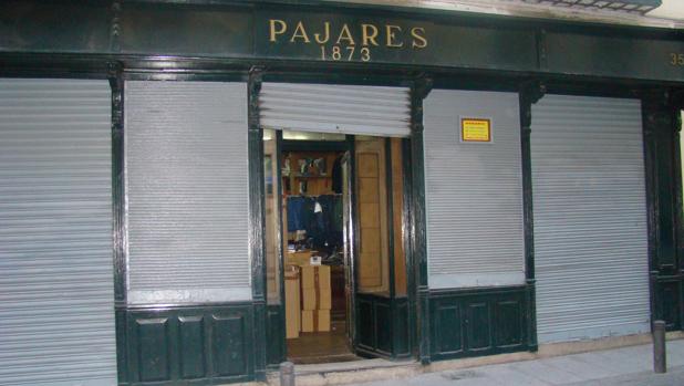 Felipe Pajares heredó la tienda de los que fueron sus patrones y murieron sin descendencia