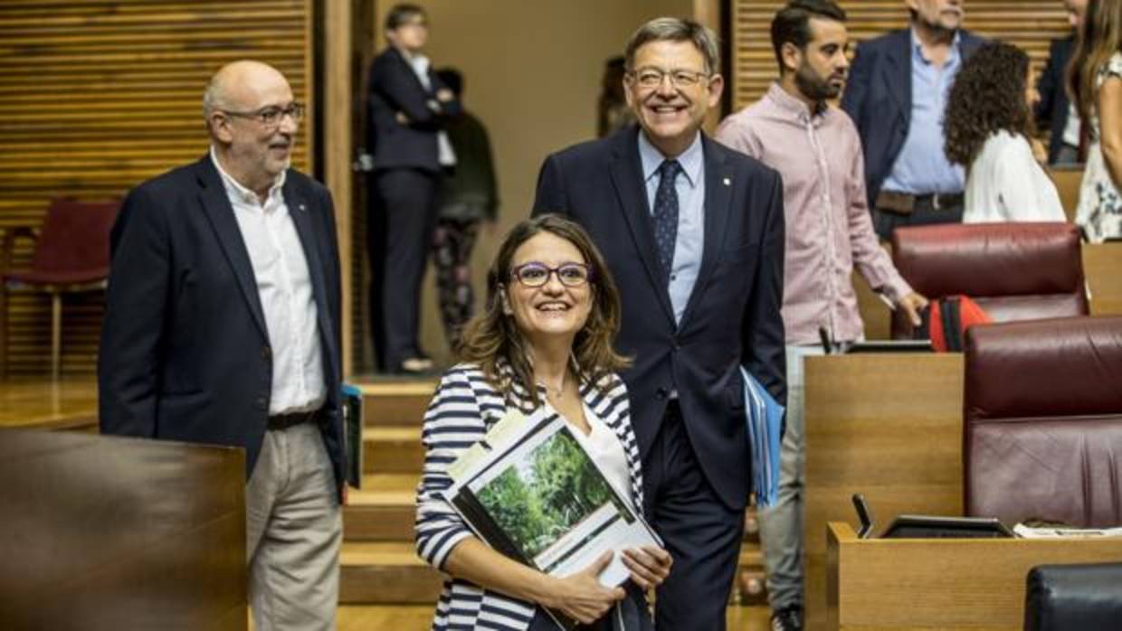 Manuel Alcaraz, Mónica Oltra y Ximo Puig, en una imagen de archivo