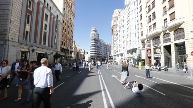 La Gran Vía cerrará al tráfico privado definitivamente a partir de Navidad