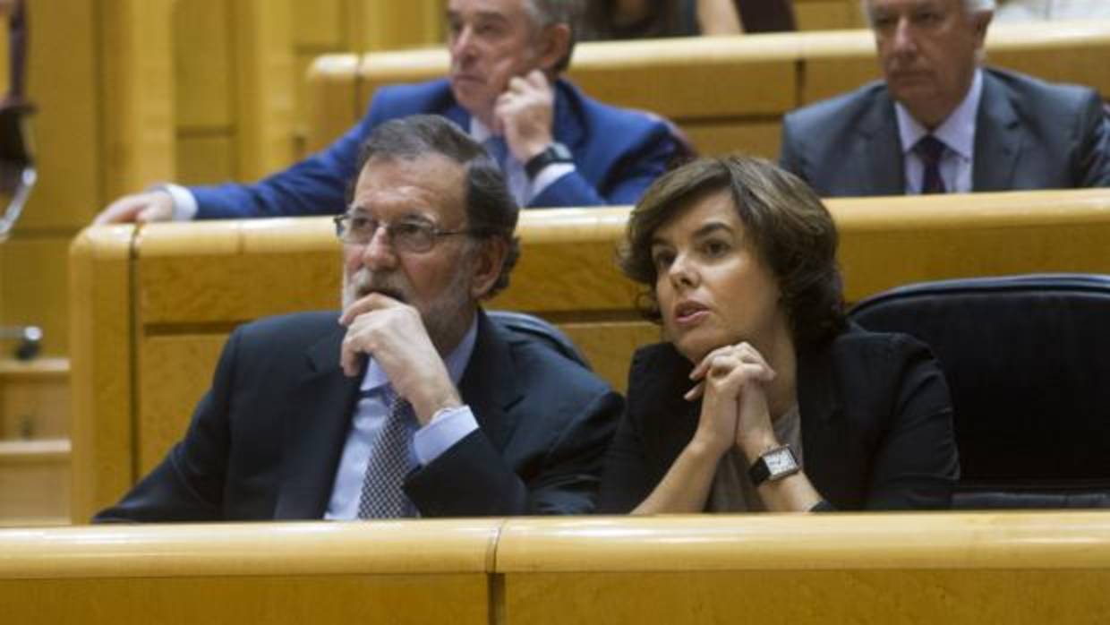 Mariano Rajoy y Soraya Sáenz de Santamaría, en una imagen de archivo