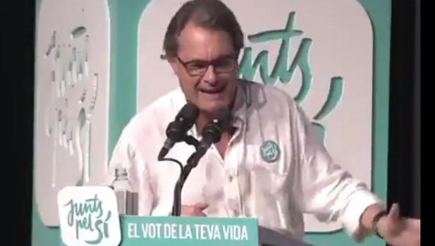 La hemeroteca traiciona a Artur Mas: «Calma, tranquilos, no se marchará ningún banco de Cataluña»