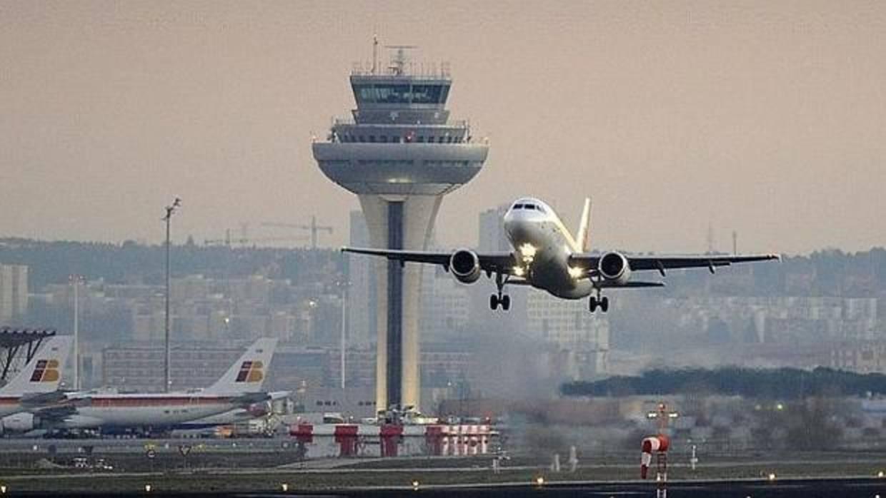 Los aeropuertos de Madrid y Barcelona están creciendo muy por debajo del de Zaragoza en transporte de mercancías