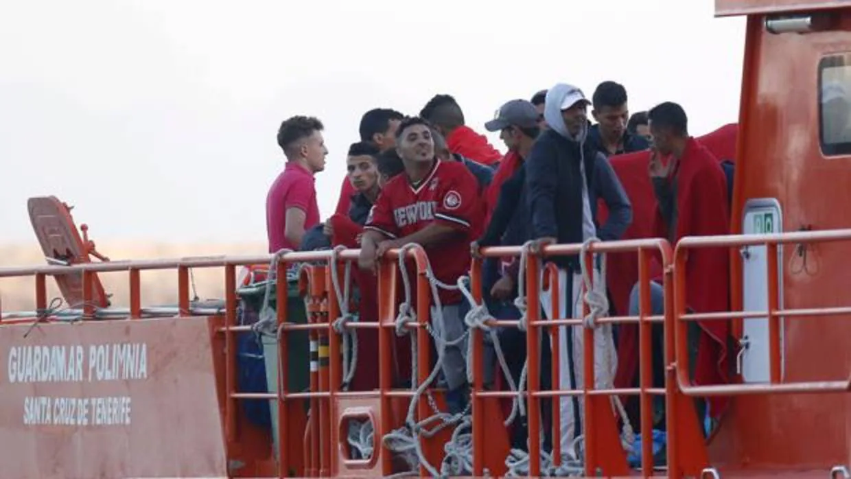Casi 300 inmigrantes intentan entrar en España a bordo de pateras en las últimas 48 horas