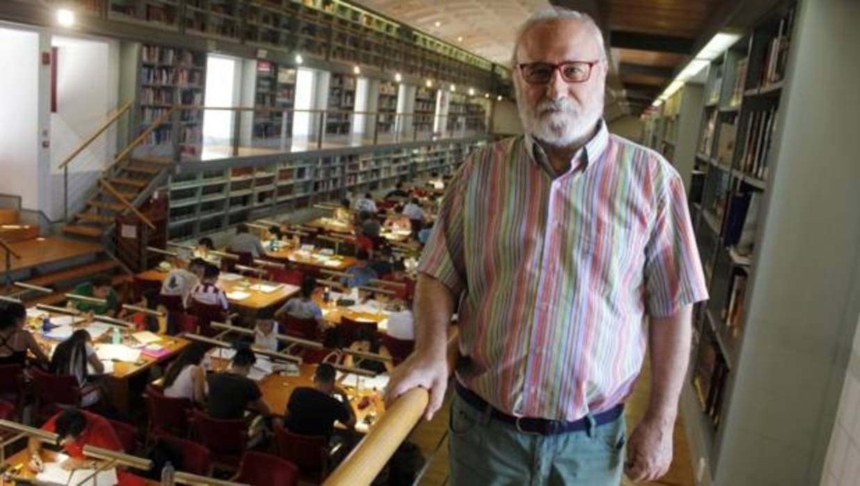 Juan Sánchez fue el director de la Biblioteca de Castilla-La Mancha hasta septiembre, cuando se jubiló